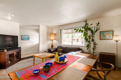 8237 Plaza Ave, Scottsdale, AZ 85250-7349