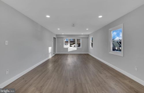 83 Hamilton Ln, Willingboro NJ  08046-1704 exterior