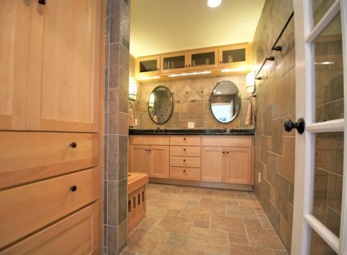 2810 Marshall Ct, Madison WI 53705-2258 exterior