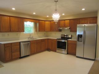 719 Mill St, Manchester, TN 37355-1917