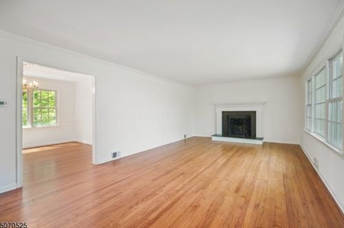 84 Old Fort Rd, Bernardsville, NJ 07924-1813