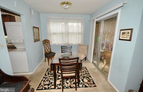 34 Florence Tollgate Pl, Florence NJ exterior