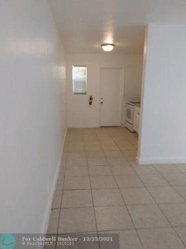 229 4th Ave, Dania Beach FL  33004-2723 exterior