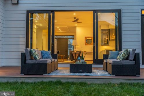 2219 Westmoreland St, Falls Church VA  22043-1701 exterior