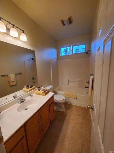286 Mark West Commons Cir, Santa Rosa CA  95403-1284 exterior