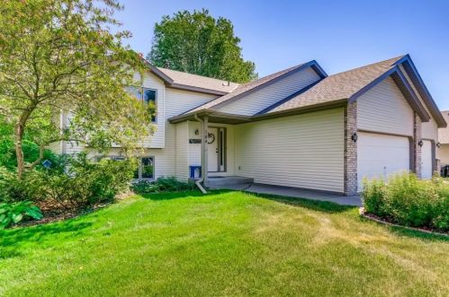 184 Red Clover Ln, Lino Lakes, MN 55014-3212