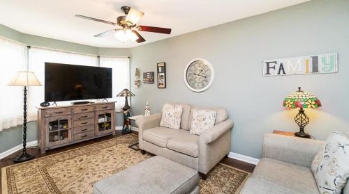 8041 Cross Creek Cir, Breinigsville PA  18031-1327 exterior