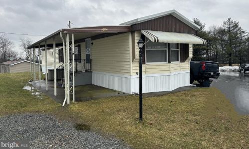 3255 2nd Ave, Orefield, PA 18069-2504