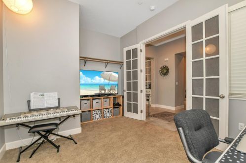 1870 Woodward Ave, Manteca CA  95337-8907 exterior