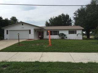 1319 Old Mill Dr, Deltona, FL 32725-2859