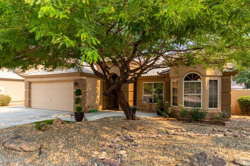 243 Baylor Ln, Gilbert, AZ 85233-8353