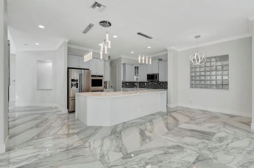 4030 Artesa Dr, Boynton Beach FL  33436-2628 exterior
