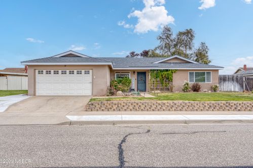 1421 Rosalie Dr, Santa Maria, CA 93455-4464