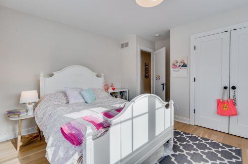 3917 Ewing Ave, Minneapolis MN 55410-1053 exterior