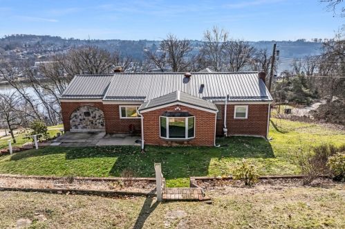 210 Linden Ave, Pittsburgh, PA 15208-2647