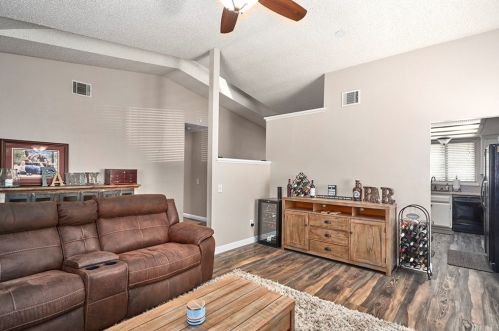 17302 Forest Hills Dr, Victorville CA  92395-4618 exterior