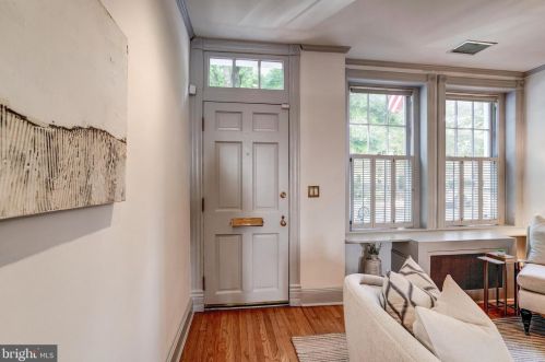1629 33rd St, Washington, DC 20007-2725