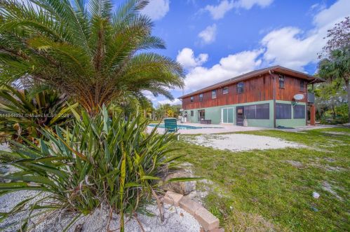 576 Marshall Rd, West Palm Beach FL  33413-3343 exterior