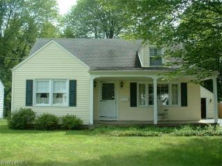 935 Schenley Ave, Youngstown, OH 44509-3034
