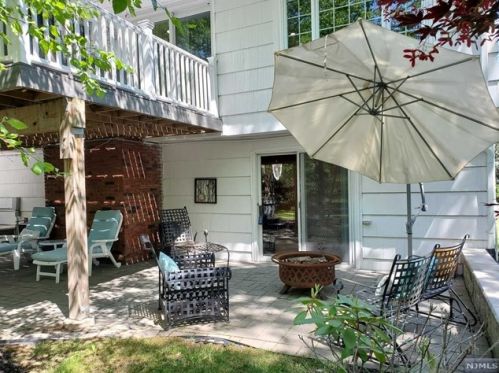 550 Franklin Ave, Franklin Lakes NJ  07417-2512 exterior