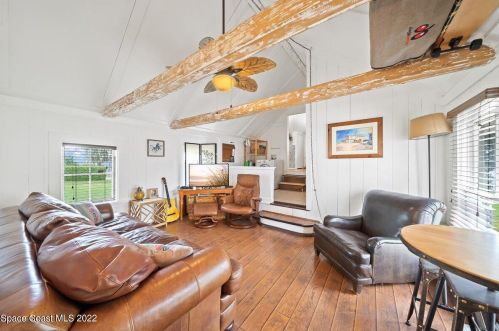 2915 Indian Riv Dr, Cocoa FL 32922-6607 exterior