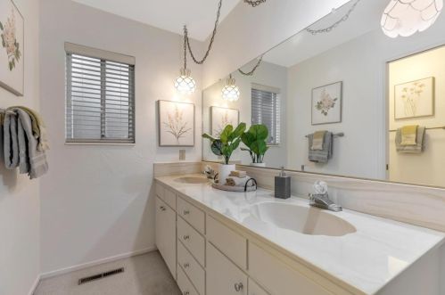 231 Donald Dr, Hollister CA  95023-6361 exterior