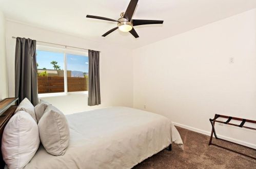 2632 Aurora Dr, Palm Springs CA  92262-2362 exterior