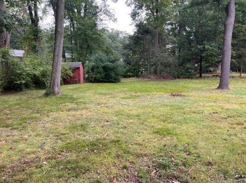 12 Walker Ln, Bloomfield, CT 06002-2827
