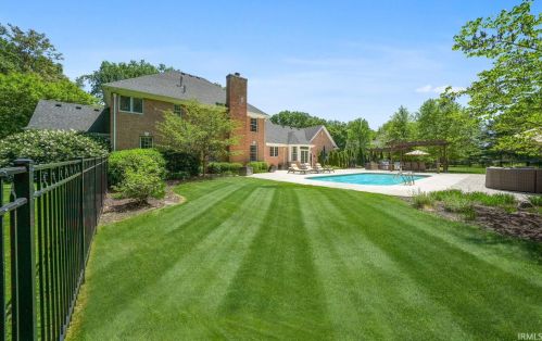 17689 Saint Patricks Ct, Granger, IN 46530-7833