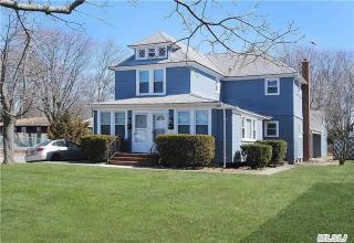 139 Waverly Ave, Canaan Lake, NY 11772-2149