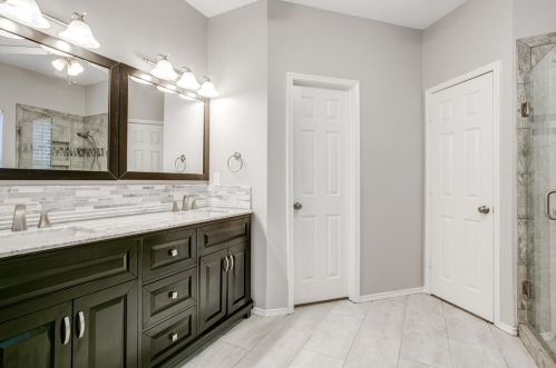 4513 Prescott Cir, Lewisville TX  75028-2029 exterior