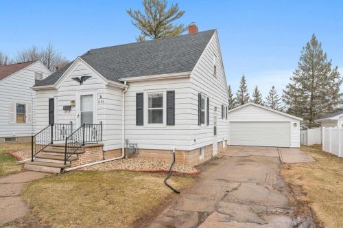 1404 Dousman St, Green Bay, WI 54303-3126