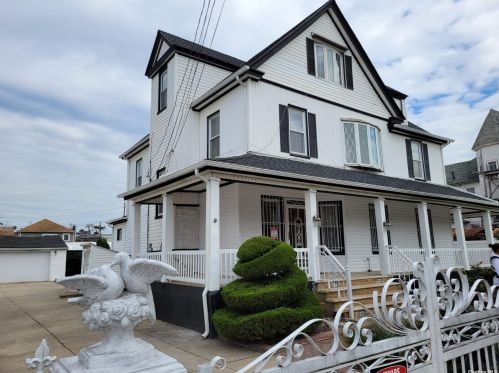 22-14 Birdsall Ave, Far Rockaway, NY 11691-3210