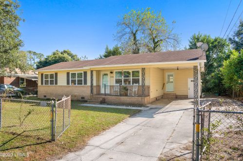 2806 4th St, Beaufort, SC 29902-3710