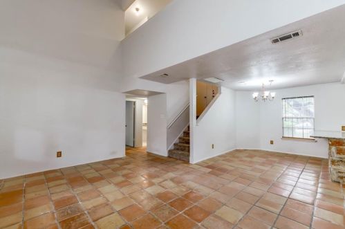4200 Everest Ln, Austin TX  78727-5933 exterior