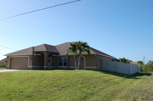 1416 11th Ter, Cape Coral, FL 33909-1502