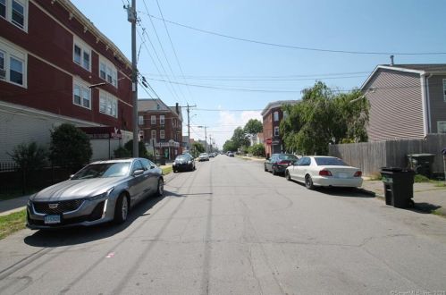 755 Ogden St, Bridgeport CT  06608-1736 exterior