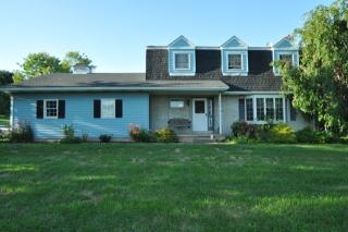 5944 Front St, Easton, PA 18040-6416