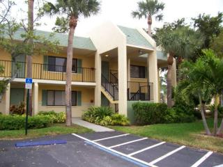 1119 Meadows Cir, Boynton Beach FL  33436-8950 exterior