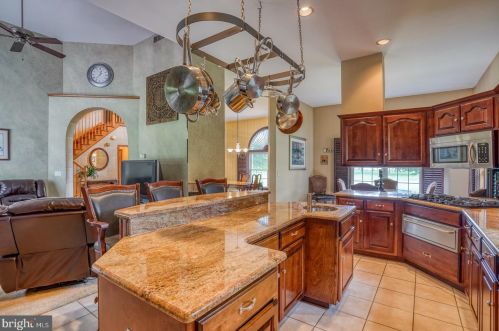 231 Crosby Knl Cir, Dover DE  19904-1098 exterior