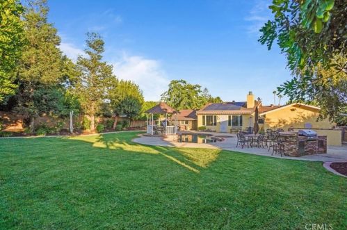 3367 Weatherford Ct, Simi Valley CA  93063-1328 exterior