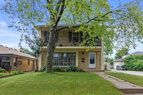 4020 88th St, Milwaukee, WI 53222-1715