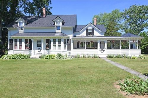 1368 Plainfield Pike, Coventry RI  02827-1904 exterior