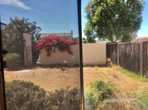 48 Mann St, Irvine CA  92612-2127 exterior