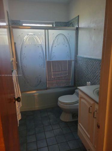 660 55th St, Hialeah FL  33013-1670 exterior