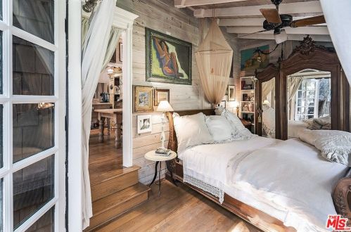 21658 Encina Rd, Topanga CA  90290-3524 exterior