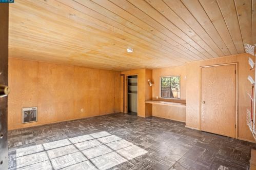 329 Glorietta Blvd, Orinda, CA 94563-3242