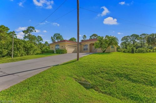 706 Hamilton Ave, Lehigh Acres, FL 33972-4535