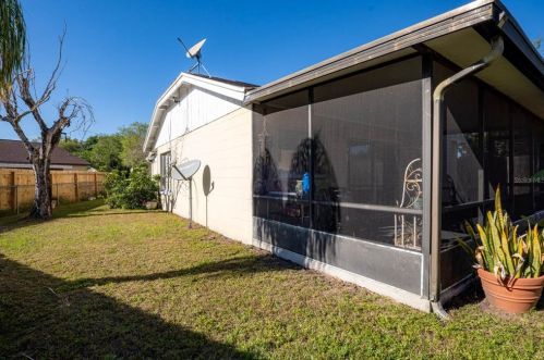 918 Buttercup Dr, Lakeland FL  33801-7501 exterior