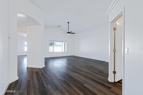1246 Chimes Tower Dr, Casa Grande AZ  85122-6640 exterior